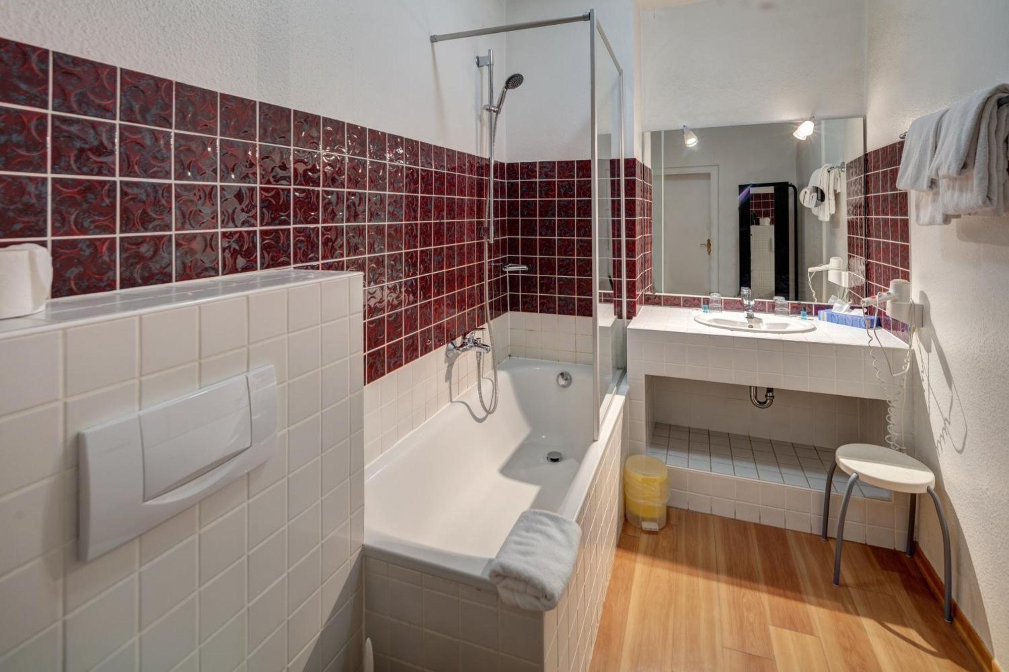 Hotel Leander Bitburg Εξωτερικό φωτογραφία