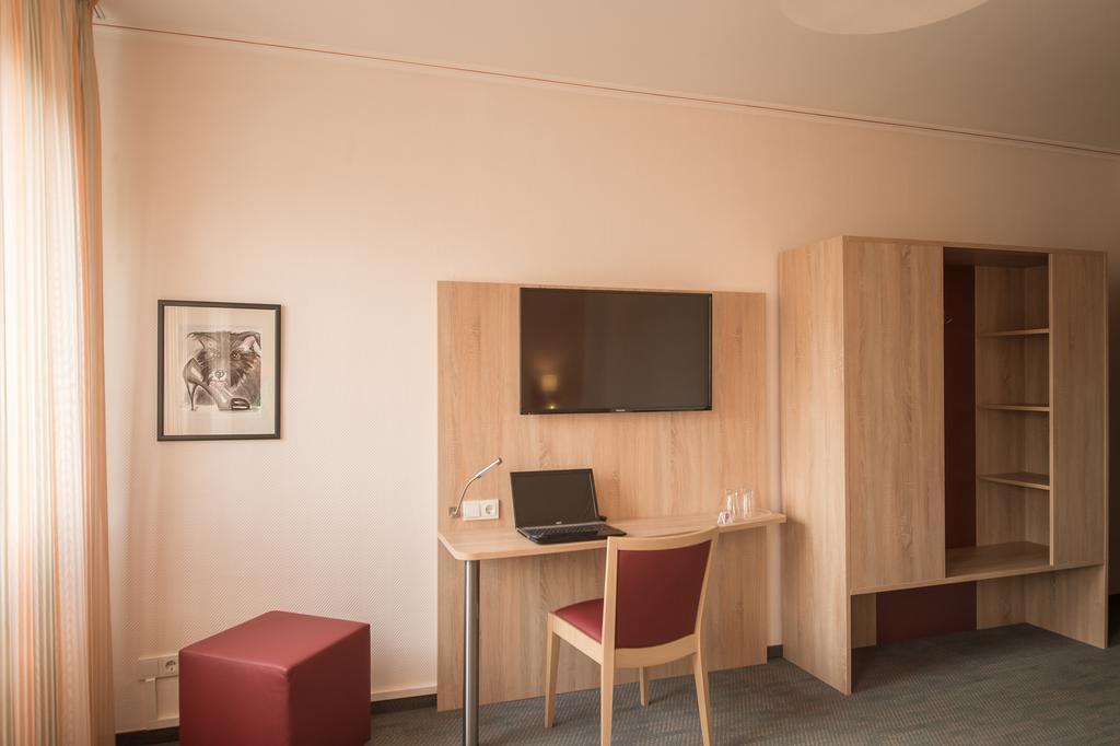 Hotel Leander Bitburg Εξωτερικό φωτογραφία