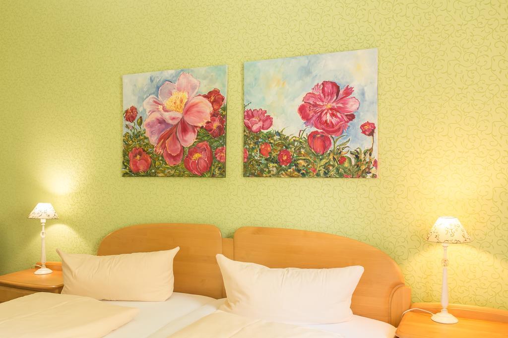 Hotel Leander Bitburg Εξωτερικό φωτογραφία
