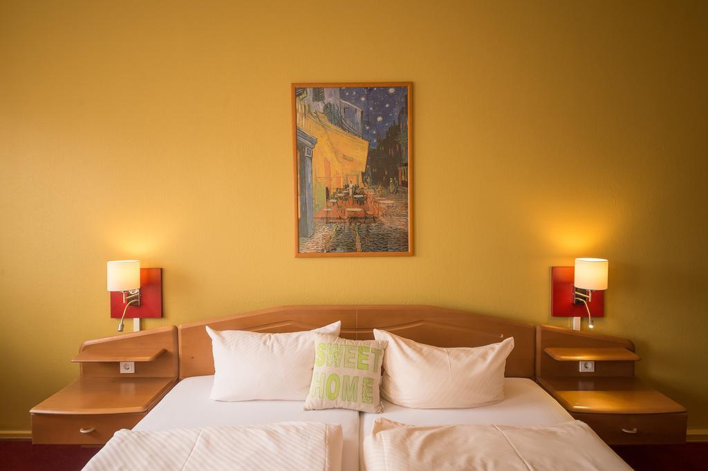 Hotel Leander Bitburg Εξωτερικό φωτογραφία