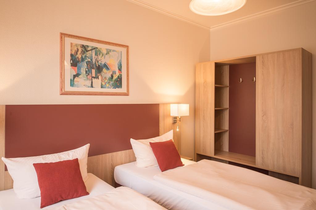 Hotel Leander Bitburg Εξωτερικό φωτογραφία